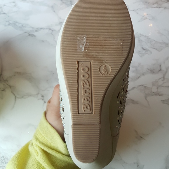 Bamboo Planform Shoes with Rhinestones - Picture 4 of 5